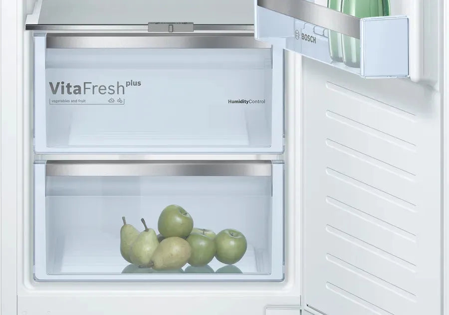Bosch Serie 6 Digital Built-In Refrigerator, Nofrost, 319 Liter, White - KIR81AF30U